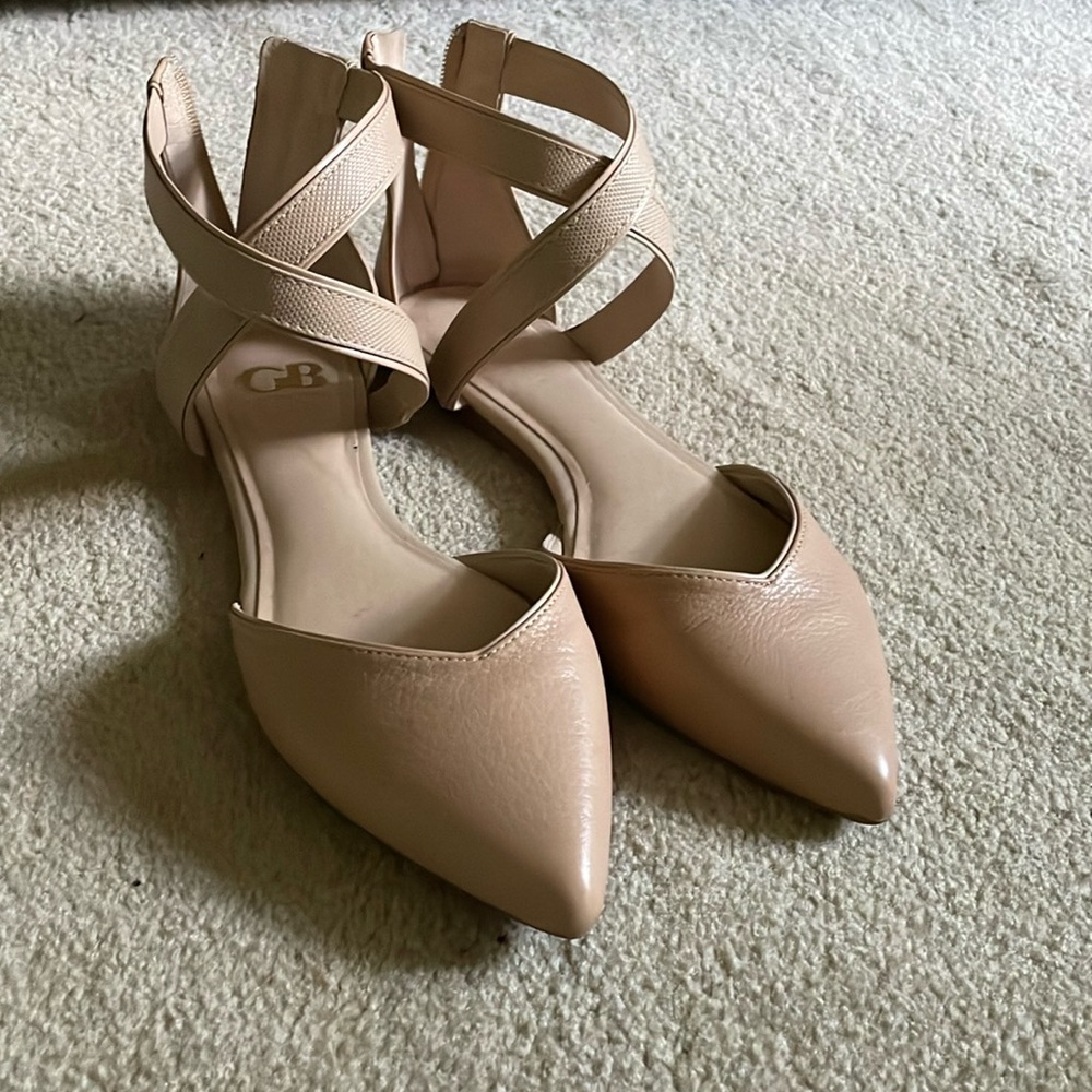Gianni Bini pointed toe flats